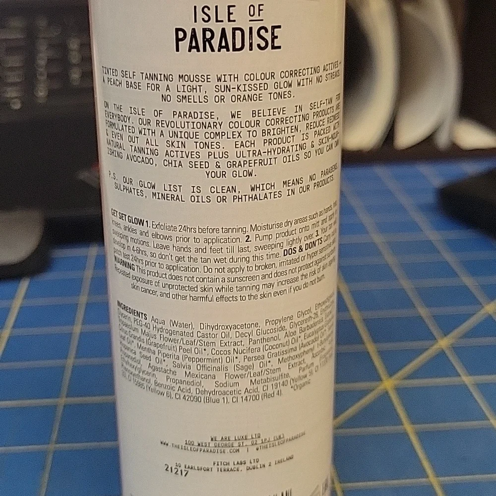 Isle of Paradise Light Self-Tanning Mousse - New 200ml